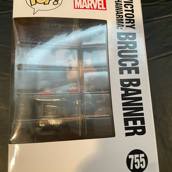Funko Pop Deluxe #755 Marvel Avengers - Picture 2 of 4